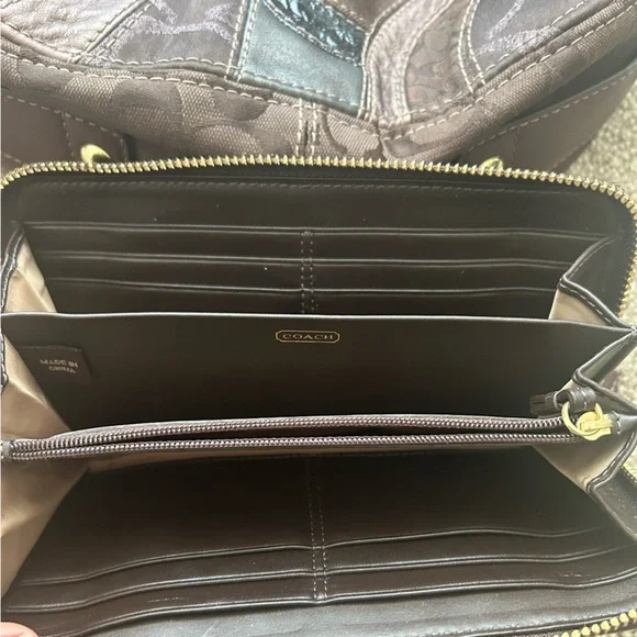 COACH Signature Zoe Mosaic Patchwork Hobo Bag and Wallet - Picture 14 of 14